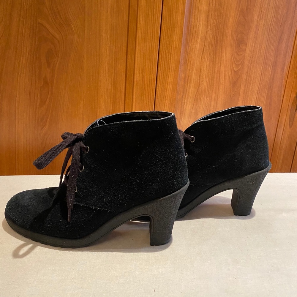 Aerosoles Black Suede Lace-Up Bootie
